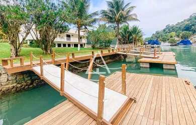 Imagem: A casa possui 5 Dormitórios, 5 Banheiros, 1.400m² de Área