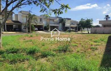 Imagem: O terreno possui 320m² de Área e está localizado em Parque