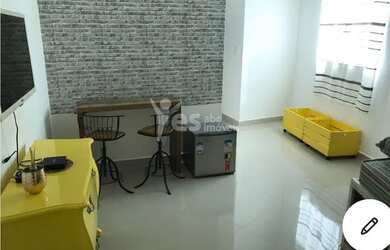 Imagem: O apartamento possui 2 Dormitórios, 1 Banheiro, 1 Vaga na garagem