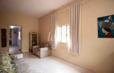 Imagem: A casa possui 4 Dormitórios, 5 Banheiros, 3 Vagas na garagem