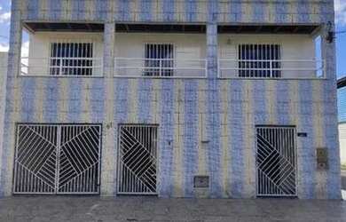 Imagem: A casa possui 3 Dormitórios, 3 Banheiros, 2 Vagas na garagem