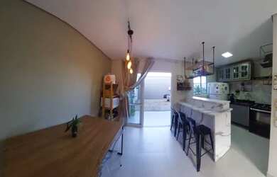 Imagem: A casa em condomínio possui 3 Dormitórios, 3 Banheiros, 3