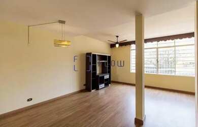 Imagem: Casa de 250m² com 4 dormitorios sendo 1 suíte e 2 vagas