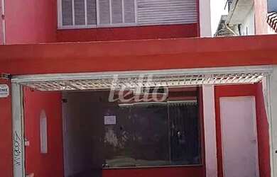 Imagem: A casa possui 2 Dormitórios, 1 Banheiro, 2 Vagas na garagem