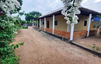 Imagem: A casa possui 3 Dormitórios e 3 Banheiros e está localizado