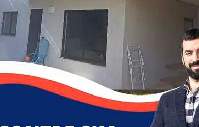 Imagem: A casa possui 3 Dormitórios, 2 Banheiros, 1 Vaga na garagem