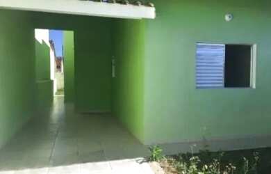 Imagem: A casa possui 2 Dormitórios, 2 Banheiros e está localizado