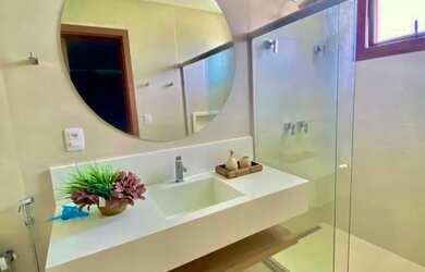 Imagem 4: Casa Pé na Areia em Condomínio para Aluguel e Venda tem 350 Metros Quadrados com 7 Suítes