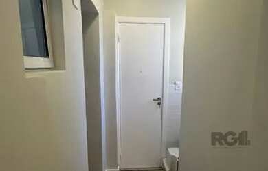 Imagem 7: Apartamento com vista para o Guaíba 2D no 14 andar, com 80m2 totalmente reformado, mobilia