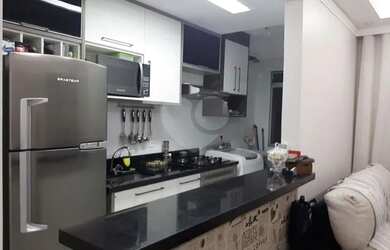 Imagem: O apartamento possui 2 Dormitórios, 1 Banheiro, 1 Vaga na garagem