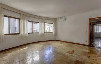 Imagem: O apartamento possui 3 Dormitórios, 2 Banheiros, 1 Vaga na