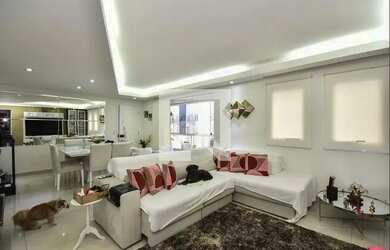 Imagem: O apartamento possui 4 Dormitórios, 3 Banheiros, 3 Vagas na