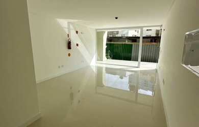 Imagem 4: Sala Comercial para Locação Anual, Quadra Mar, Bem localizada, C/ Banheiro e 1 Vaga