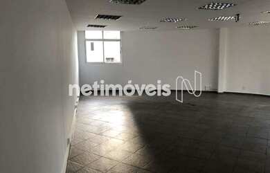 Imagem: O depósito possui 250m² de Área e está localizado em Santo