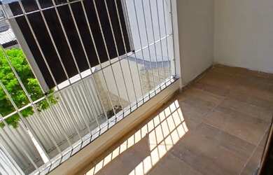 Imagem: A casa possui 3 Dormitórios, 3 Banheiros, 1 Vaga na garagem