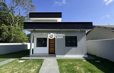 Imagem: A casa possui 2 Dormitórios, 2 Banheiros, 2 Vagas na garagem