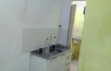 Imagem: A casa possui 1 Dormitório, 1 Banheiro, 1 Vaga na garagem e