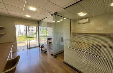 Imagem: O depósito possui 1 Vaga na garagem e 60m² de Área e está