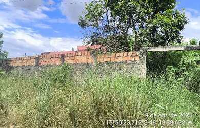 Imagem: A casa possui 2 Dormitórios, 1 Banheiro, 203m² de Área e