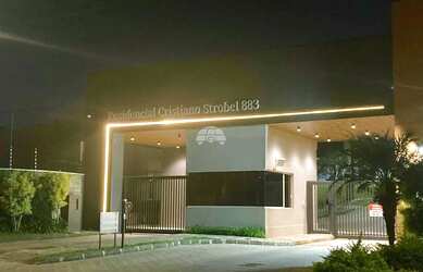 Imagem: A casa possui 4 Dormitórios, 3 Banheiros, 4 Vagas na garagem