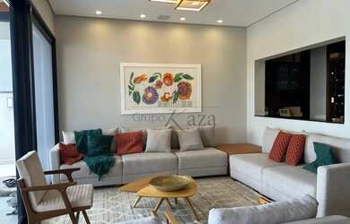 Imagem: A casa em condomínio possui 4 Dormitórios, 5 Banheiros, 4