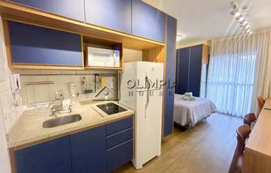 Imagem: O apartamento possui 1 Dormitório, 1 Banheiro, 1 Vaga na garagem