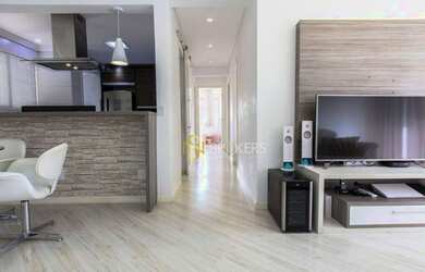 Imagem: O apartamento possui 3 Dormitórios, 2 Banheiros, 2 Vagas na