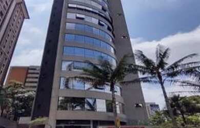 Imagem: O depósito possui 5 Vagas na garagem, 800m² de Área e está