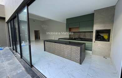 Imagem: A casa em condomínio possui 3 Dormitórios, 5 Banheiros, 4