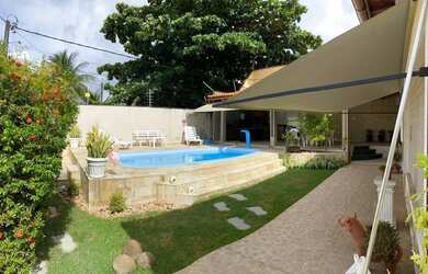 Imagem: A casa possui 3 Dormitórios, 1 Banheiro, 3 Vagas na garagem