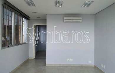 Imagem: O depósito possui 2 Vagas na garagem, 114m² de Área e está