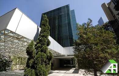 Imagem: O depósito possui 4 Vagas na garagem, 106m² de Área e está