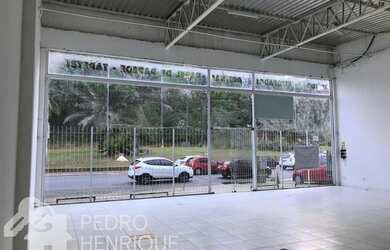 Imagem: O depósito possui 5 Vagas na garagem, 250m² de Área e está