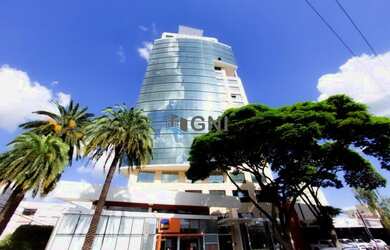 Imagem: O depósito possui 3 Vagas na garagem, 110m² de Área e está