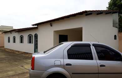 Imagem: A casa em condomínio possui 3 Dormitórios, 1 Banheiro, 5 Vagas