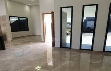 Imagem: A casa em condomínio possui 3 Dormitórios, 2 Banheiros, 1