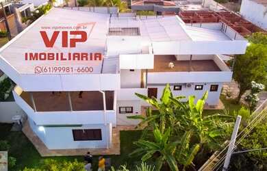 Imagem: A casa em condomínio possui 3 Dormitórios, 4 Banheiros, 2