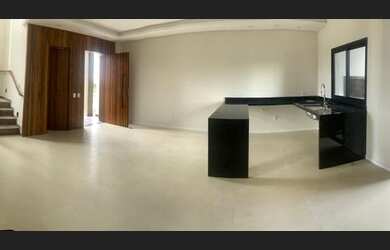 Imagem 3: Sobrado para venda possui 98 metros quadrados com 2 quartos em Ferraz - Garopaba - SC