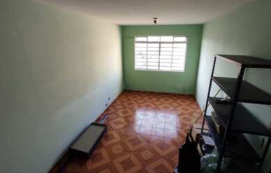 Imagem: A casa possui 3 Dormitórios, 2 Banheiros, 1 Vaga na garagem