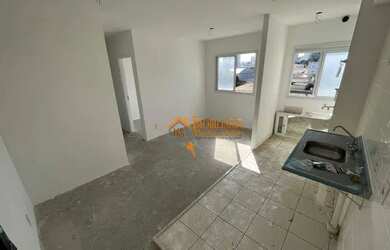 Imagem: O apartamento possui 2 Dormitórios, 1 Banheiro, 1 Vaga na garagem