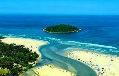 Imagem 6: 3 Sobrados germinados - barra de Ibiraquera SC