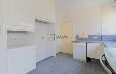 Imagem: O apartamento possui 4 Dormitórios, 4 Banheiros, 2 Vagas na