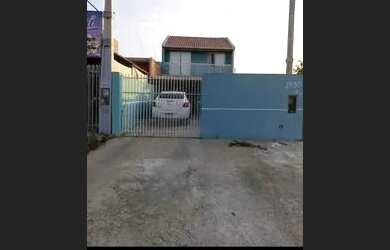 Imagem: A casa possui 2 Dormitórios, 2 Banheiros, 4 Vagas na garagem