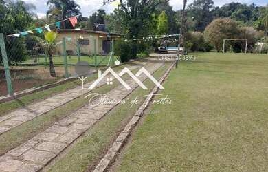 Imagem: A fazenda possui 5000m² de Área e Imóvel mobiliado e está