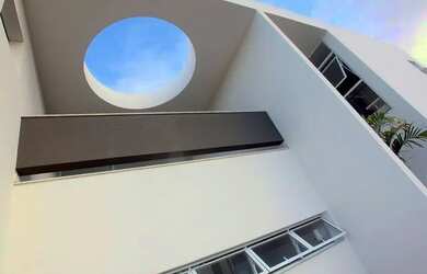 Imagem: A casa em condomínio possui 4 Dormitórios, 5 Banheiros, 5