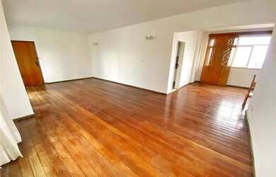 Imagem: O apartamento possui 4 Dormitórios, 5 Banheiros, 2 Vagas na