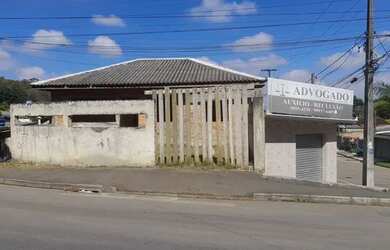 Imagem: O terreno possui 530m² de Área e está localizado em Bacacheri