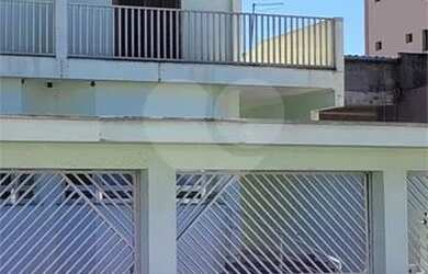 Imagem: A casa possui 1 Dormitório, 5 Banheiros, 5 Vagas na garagem