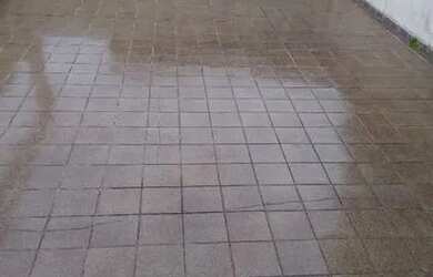 Imagem: A casa possui 3 Dormitórios, 1 Banheiro, 96m² de Área e