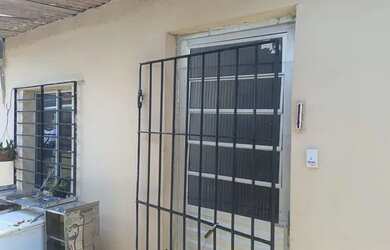 Imagem 1: Casa. 1 Banheiroe1 Dormitório